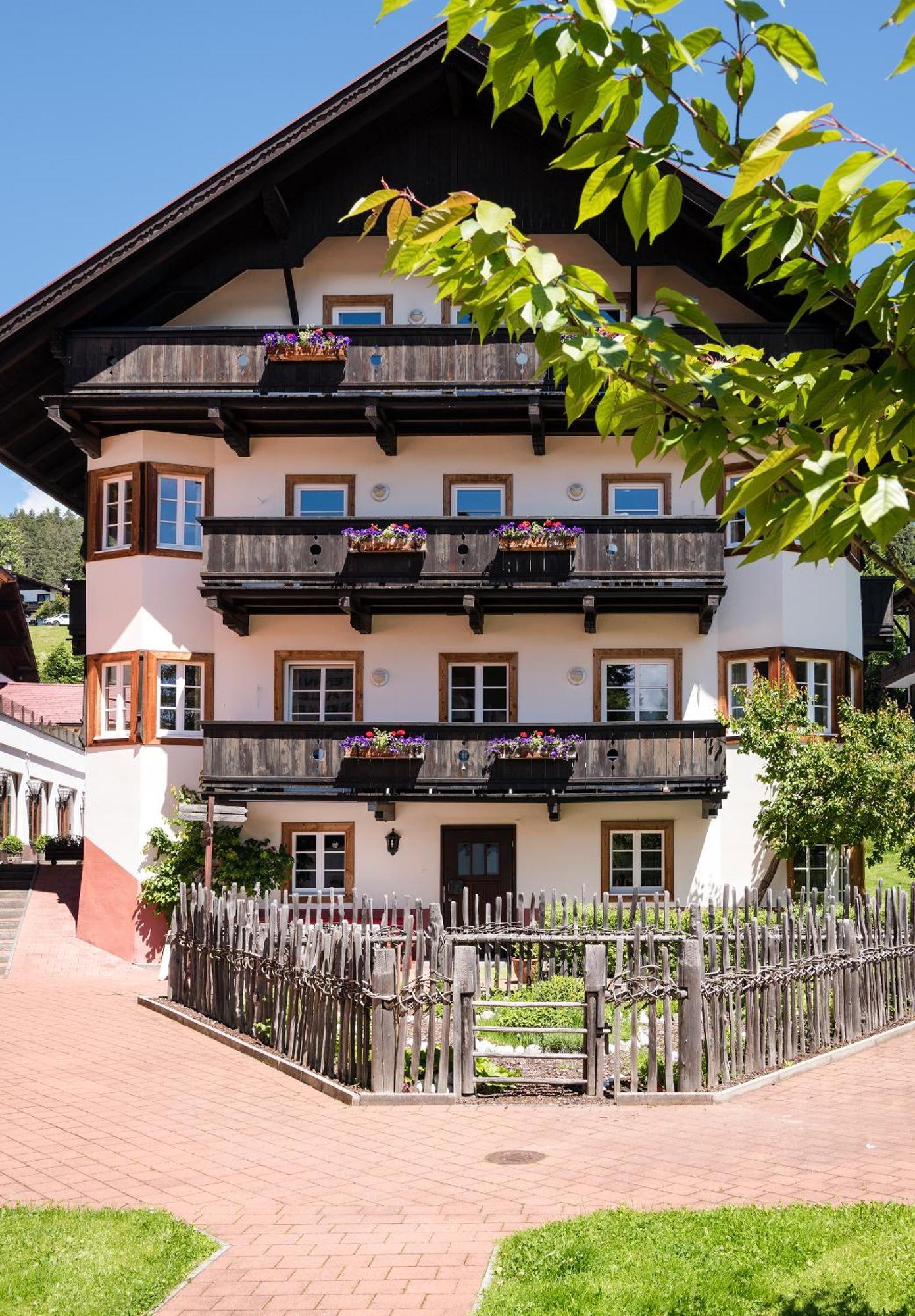 Inntaler Hof Seefeld in Tirol Exterior photo